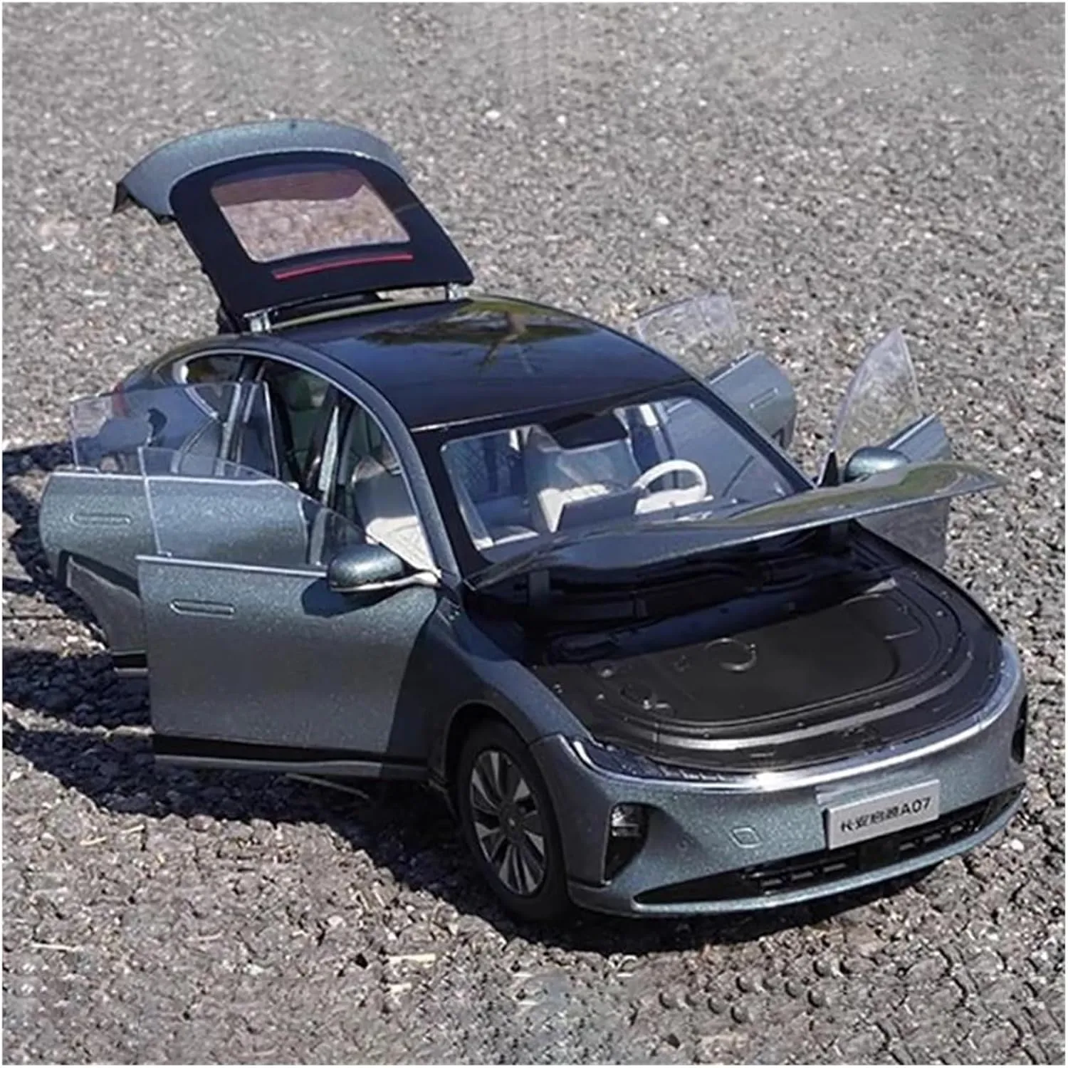 1:18 for Qiyuan A07 2023 New Energy Simulation Alloy Car Model Ornaments Home Decoration(Gray)