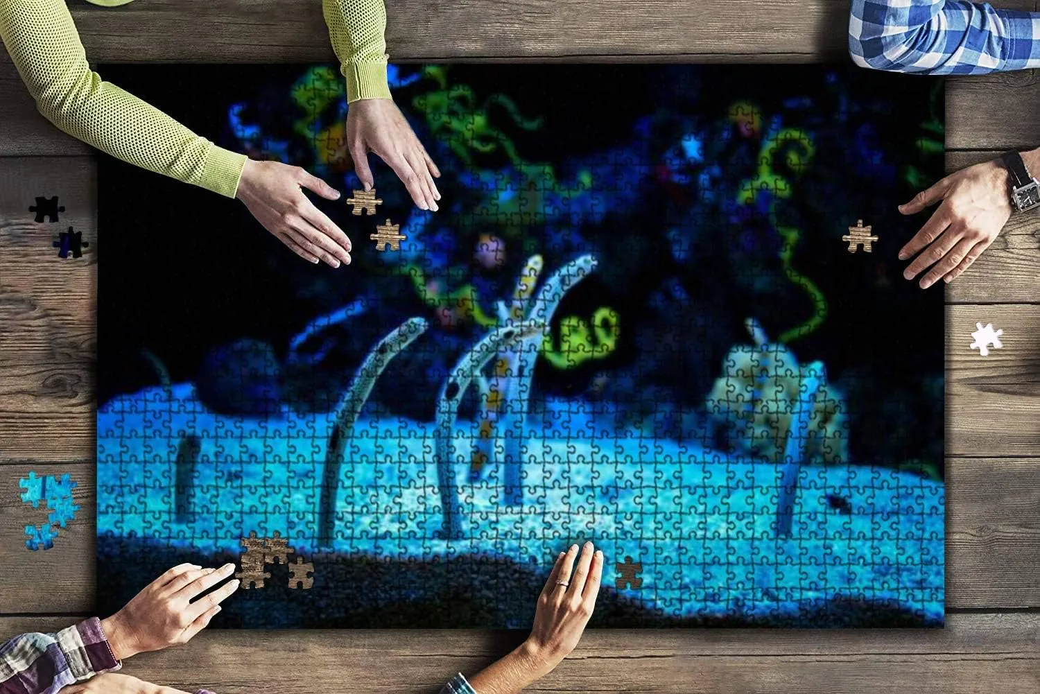 500 Piece Beautiful Spotted Garden eels in The Aquarium Marine Aquarium Fishes Large Piece Jigsaw Puzzles for Adults Educational Toy for Kids Creative Games Entertainment Wooden Puzzles Home Decor