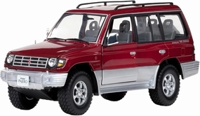 Die Cast Vehicle 1/18 for Mitsubishi Pajero Montero 3.5 V6 1227 Diecast Car Model Hobbyist Collectible Series Car Models Mini Cars Replica