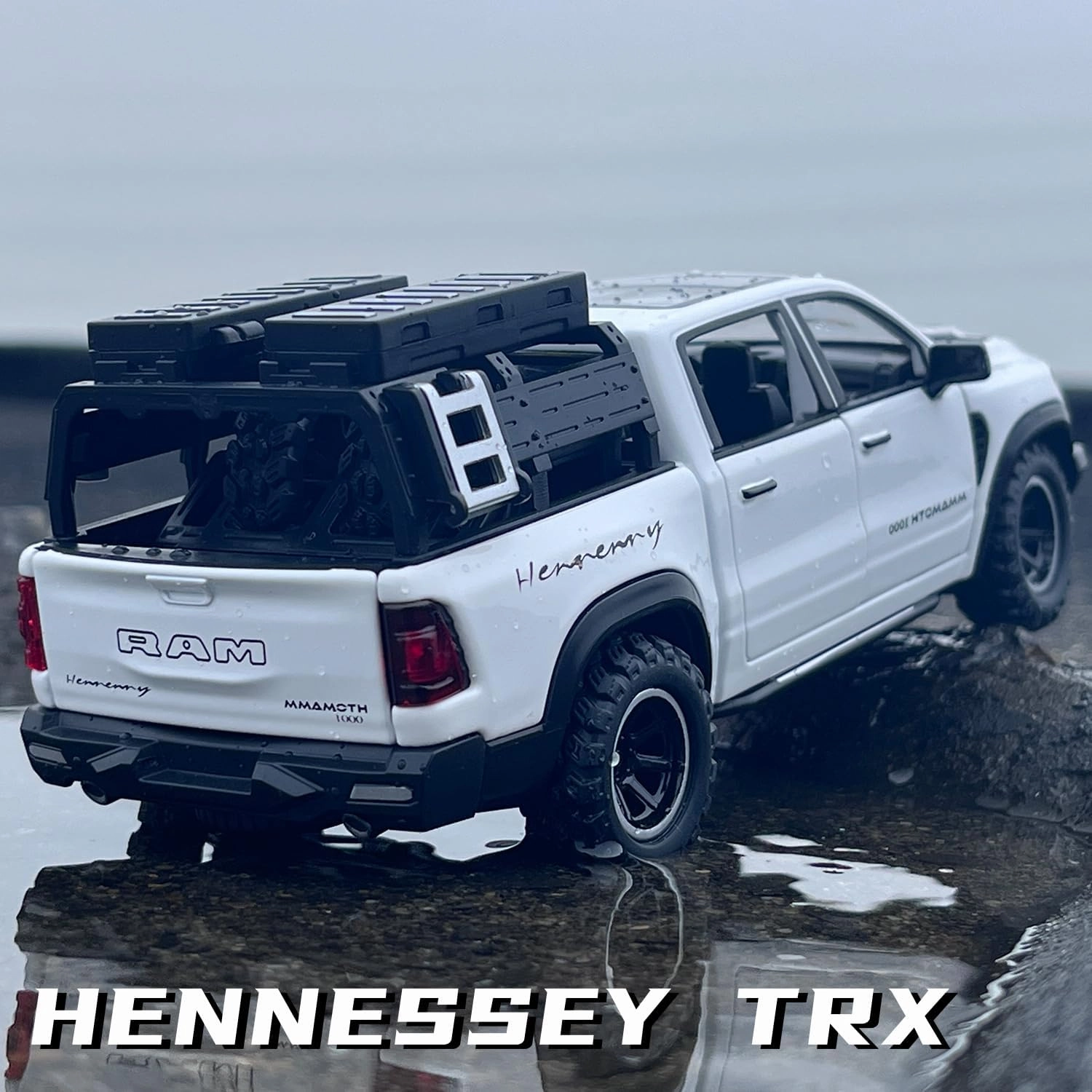 Dodge Mammoth Pickup Truck Simulation car Alloy Toy Tyrannosaurus Rex Model boy Collection Ornament Gift （White）