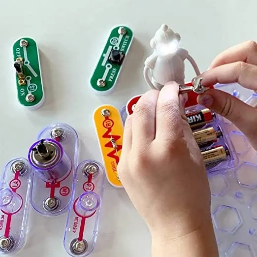GTBW Stem At Play Power Electricity Kit: Using the snap circuits kit, children can create a close circuit, make Sparky the Robot light up, learning how to communicate using Morse Code - 90741