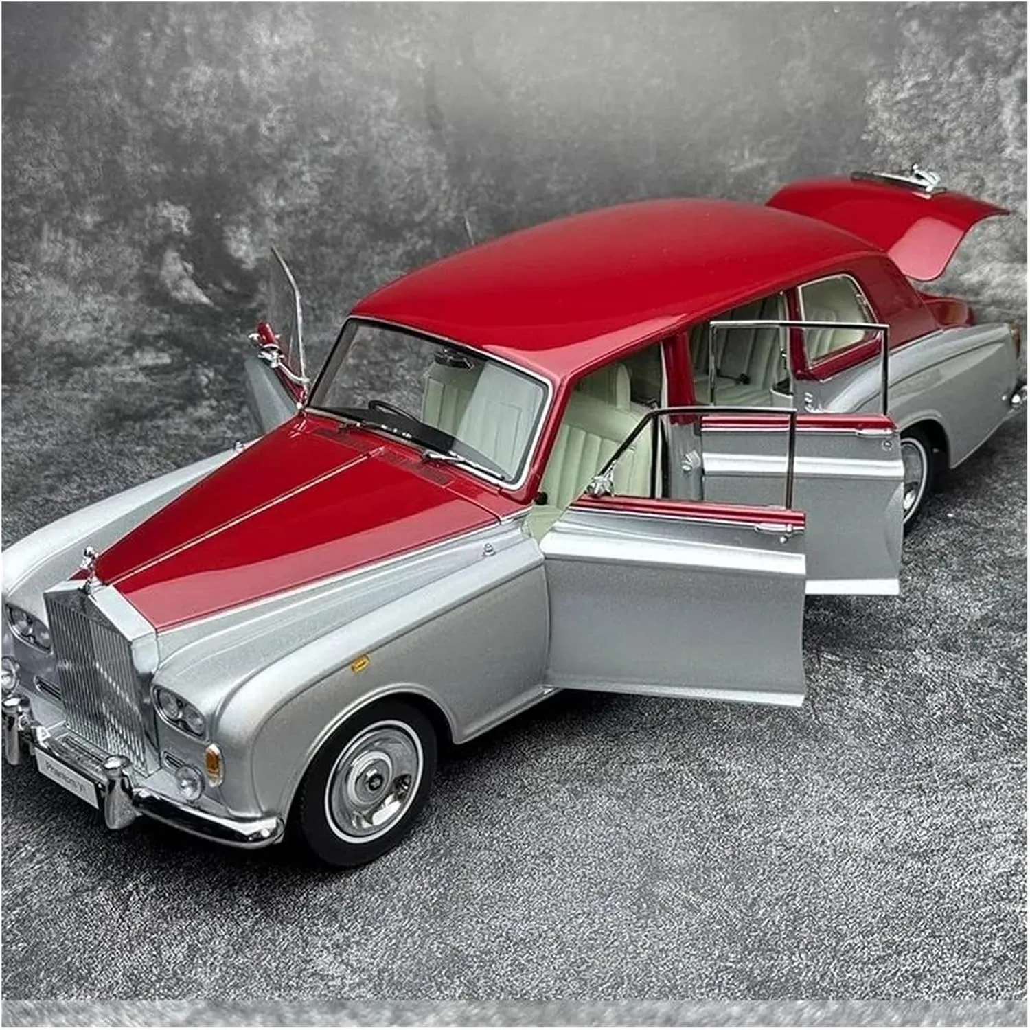 Metal Car Model 1:18 for Rolls-Royce Sixth Generation Phantom VI Alloy Simulation Car Model Classic Vehicles Collection Die Cast Vehicles(Red Silver)