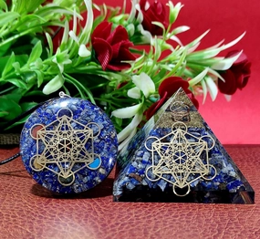 Metatron Grid Lapis Lazuli Orgone Pyramid & Metatron’s Cube Merkaba with 7 Chakra Crystals Orgone Pendant Positive Energy Generator Aura Cleansing Reiki Chakra Healing Yoga Meditation