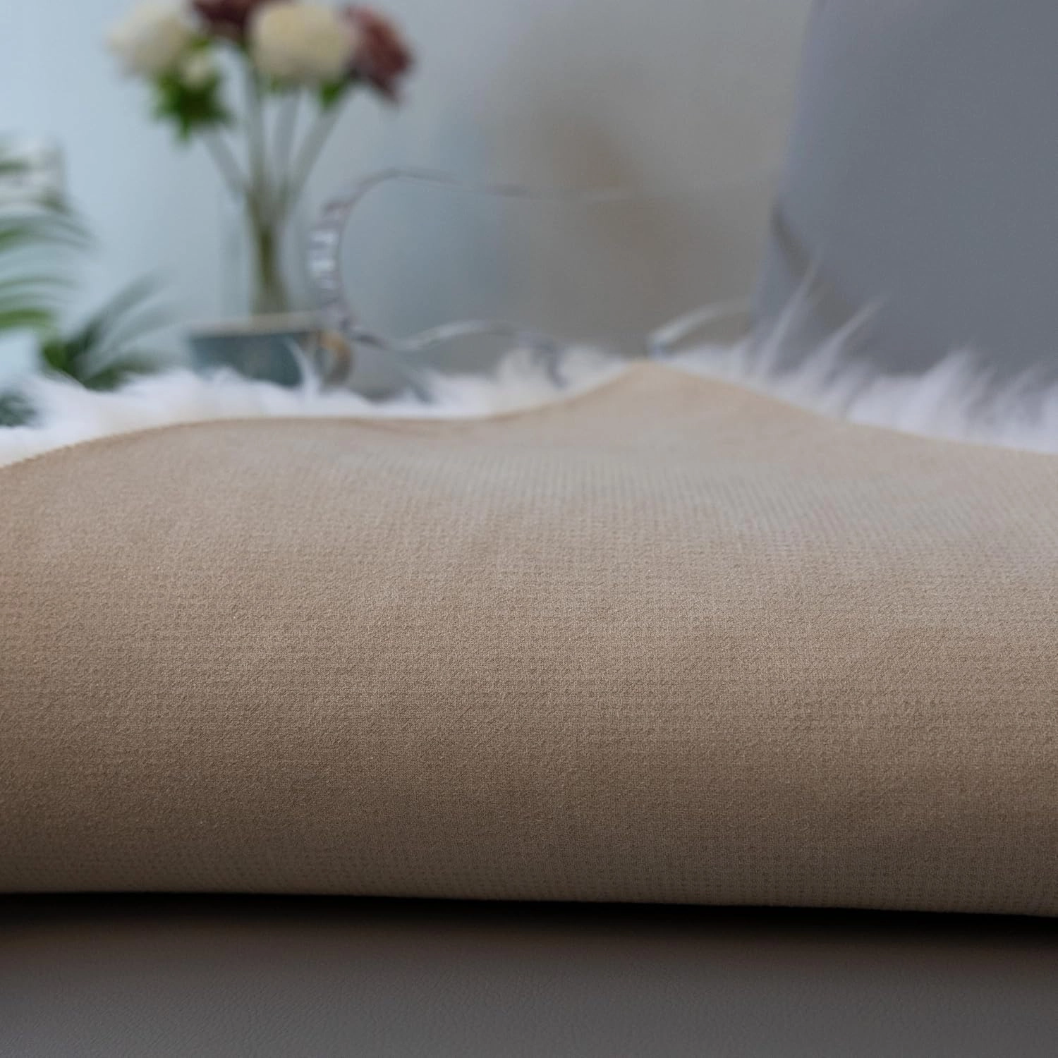 Natural Australian Sheepskin Seat Chair Pad,Soft Wool and Non-Slip Backing Cover for Home Office Chair Computer Chairs, car Seats, Kitchen and Dining Room Square Pack of 1 (Pearly White, 18"×18”)