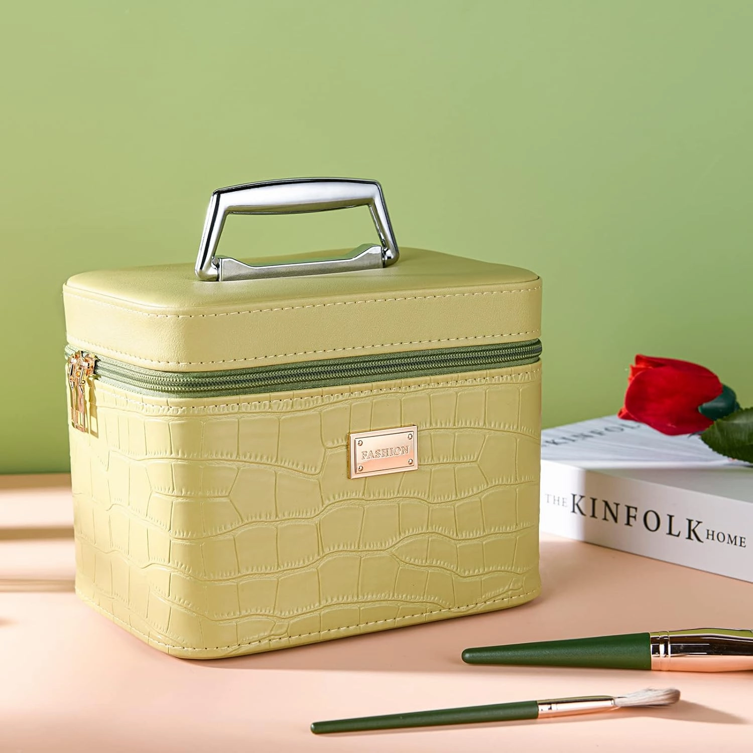 Portable Leather Cosmetic Case with Mirror, Green Large Capacity Cosmetic Organizer, Professional Train Case Makeup Box for Women Adults
