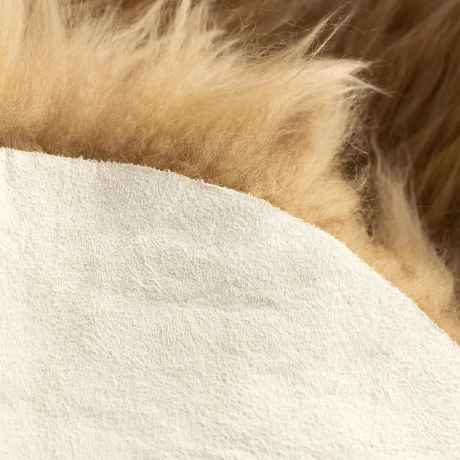 Premium Genuine Sheepskin Area Rug for Bedroom,Real Fluffy Soft Wool Fur Carpet Natural Luxury Lambskin Rugs Seat Chair Covers for Couch Sofa Living Room(Tan,2×6 Feet Sheepskin)