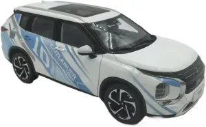 Simulation Car Model 1:18 for Mitsubishi Outlander 2023 Simulation Alloy Die-cast Car Model Home Decoration Mini Vehicles Toys