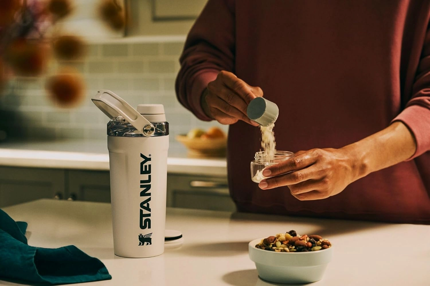 Stanley Activate Shaker Bottle 20 oz | Leakproof Insulated Stainless Steel Shaker Cup | Base Storage and Twist On Fast Flow Lid | Protein Shakes and Pre Workout Powder | BPA-Free | Black