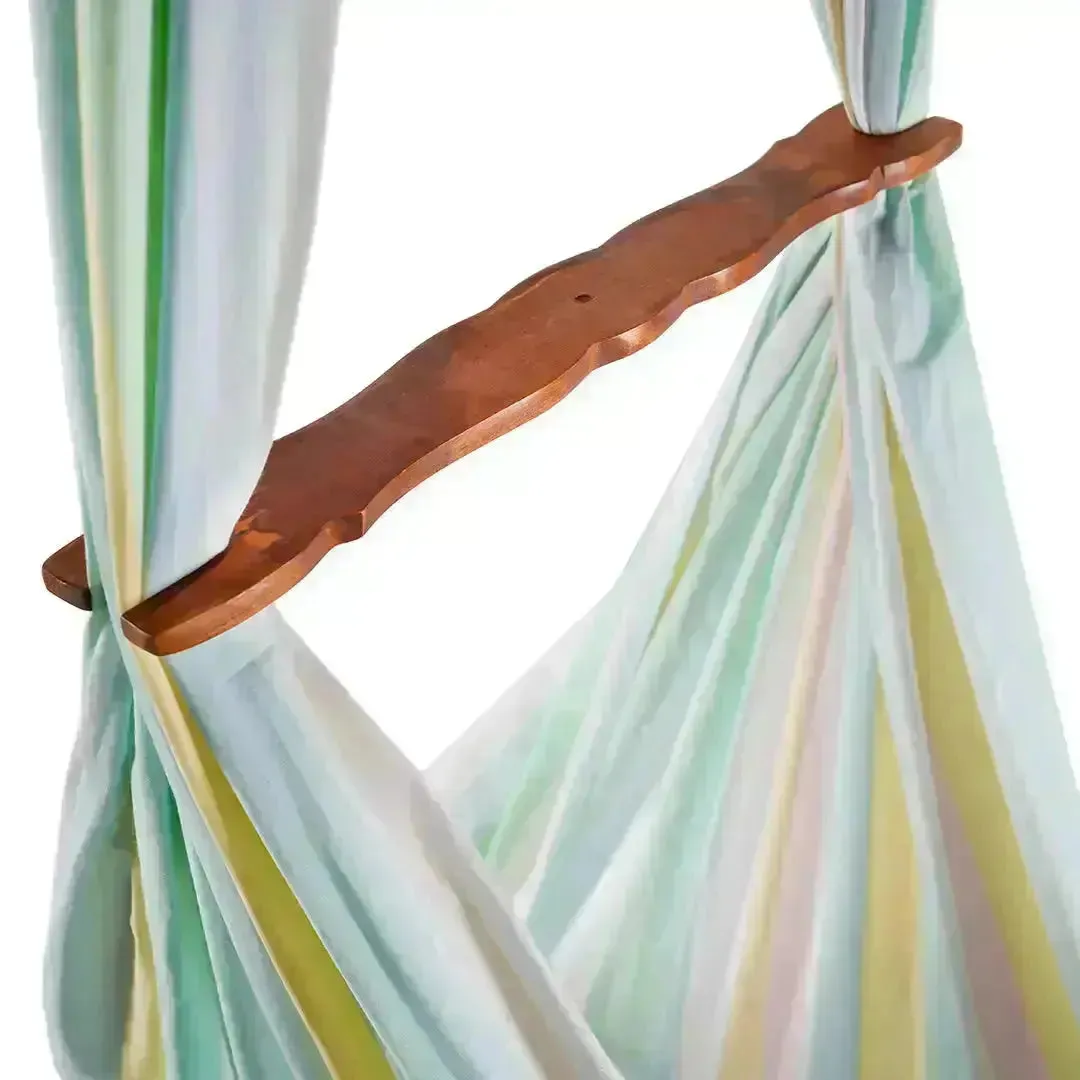 Teddy Time: Cozy Teddy Bear Printed Cradle with Safety Net