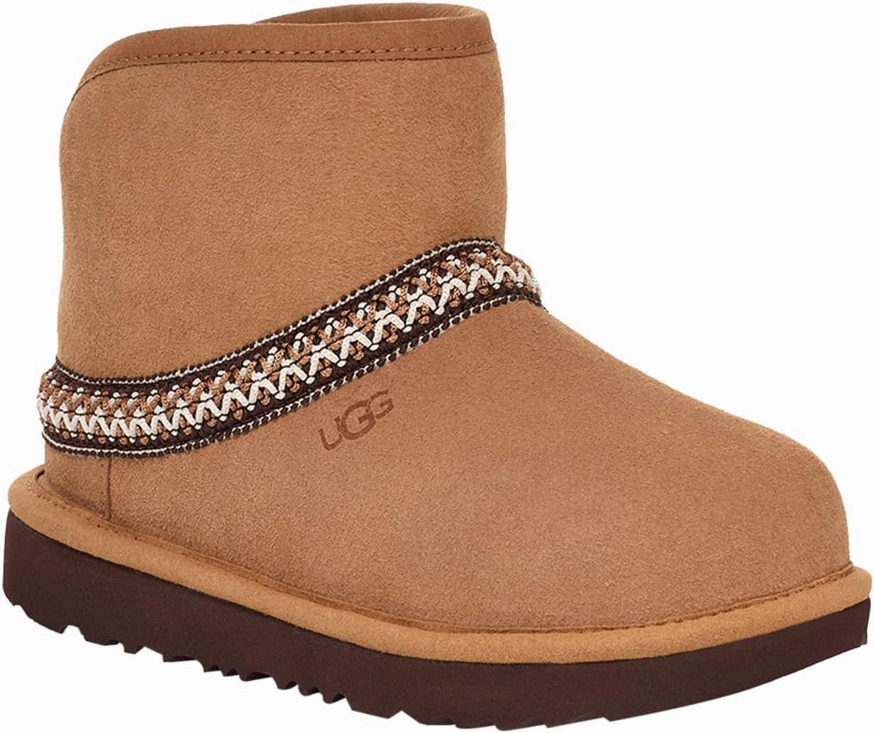 UGG Unisex-Child T Classic Mini Crescent Fashion Boot